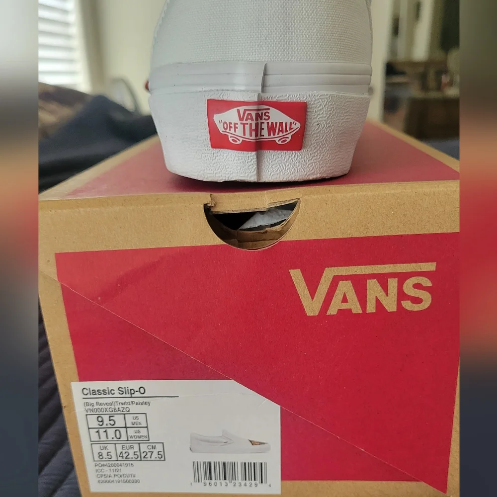 Vans White & Paisley slip ons. New in box mens 9.5 women's 11
